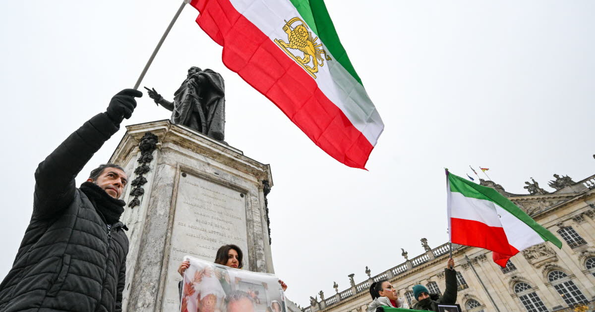 l’Iran mobilise les politiques mais pas la population