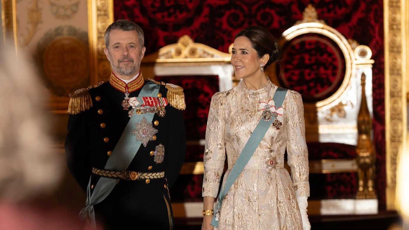 le roi Frederik X et la reine Mary sortent le grand jeu pour leur grande réception de Nouvel an