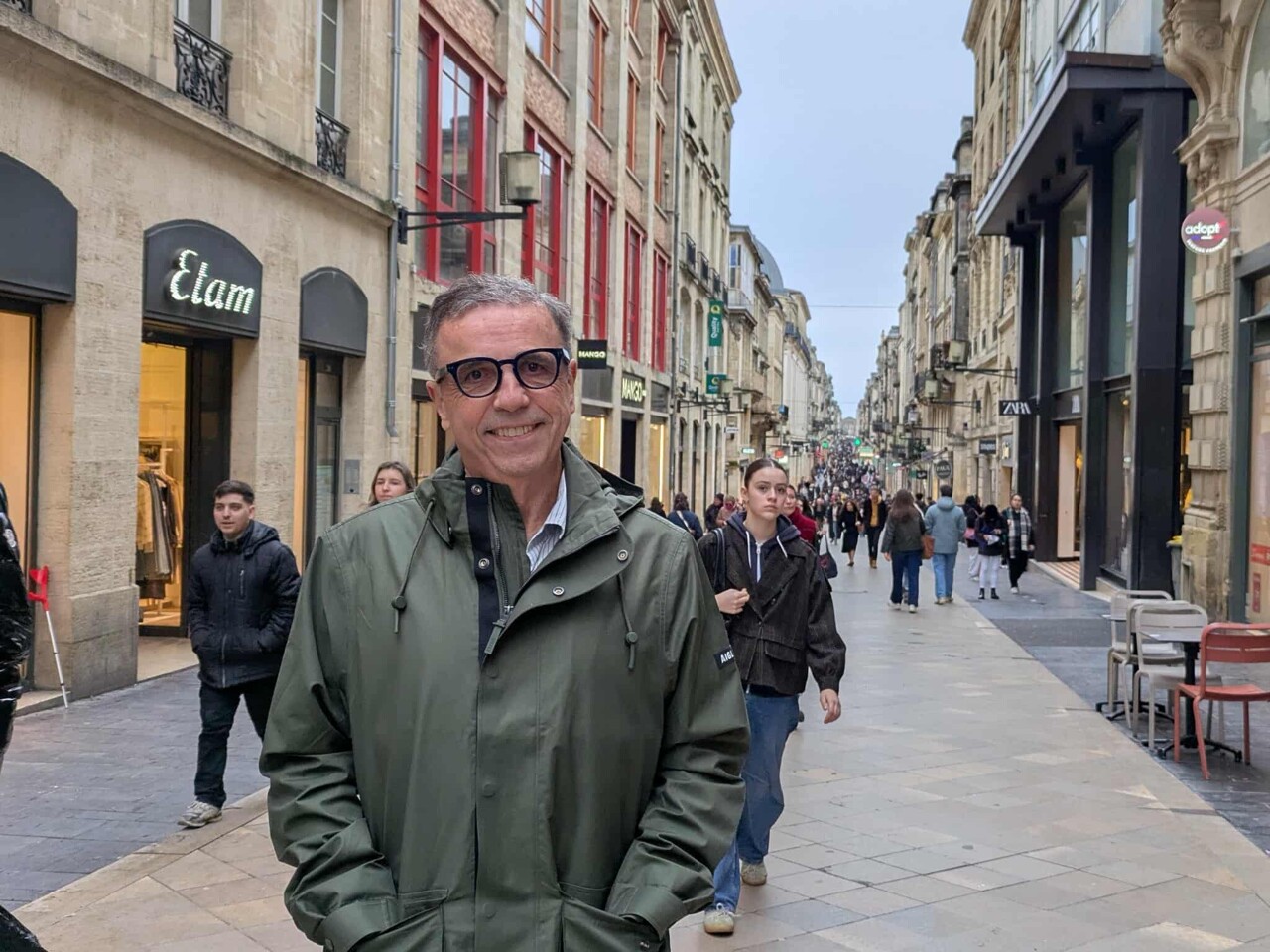 pour son second mandat, Pierre Hurmic défend un projet pour "préparer Bordeaux au choc"