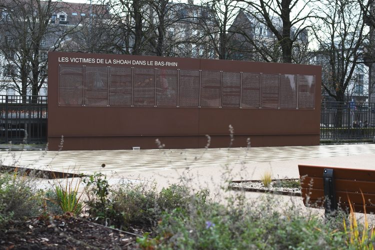 place square des halles (9) ancienne synagogue