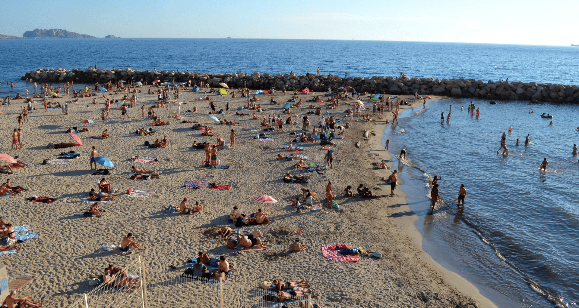 [On a checké] Franck Allisio veut interdire certaines plages aux "jeunes", est-ce légal ?