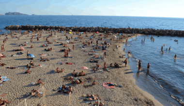 [On a checké] Franck Allisio veut interdire certaines plages aux "jeunes", est-ce légal ?