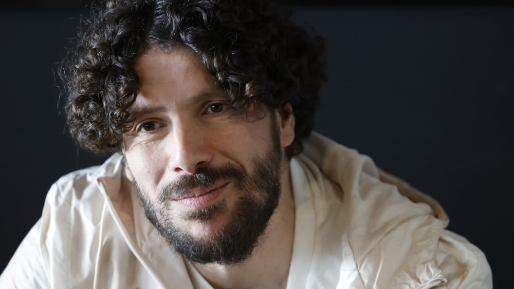 Redouane Bougheraba, Julien Vinh… portrait des cinq humoristes marseillais attendus en 2026