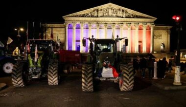 Les tracteurs de la FNSEA quittent Paris, les mobilisations continuent en France