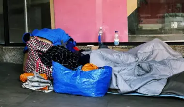 En décembre 2025, 1.500 personnes n’ont pas trouvé de place, dont plus de 350 enfants vivant dans la rue ou en squat. © Sean Aidan Calderbank/Shutterstock