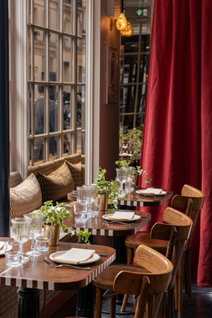 <p>restaurants-design-paris-liza</p>