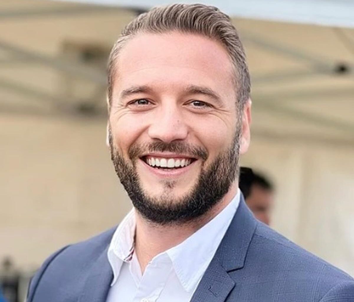 Le député RN Antoine Villedieu, retrouvé blessé et désorienté, emmené de force à l’hôpital