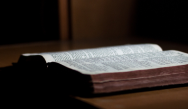 Royaume-Uni : hausse de 106 % des ventes de Bibles entre 2019 et 2025