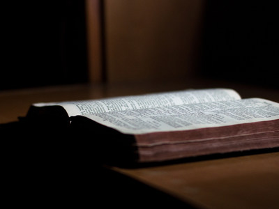 Royaume-Uni : hausse de 106 % des ventes de Bibles entre 2019 et 2025