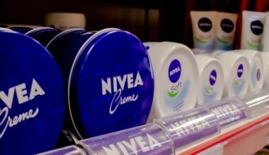 "Nous comprenons que cela puisse être difficile à gérer" : Nivea s'excuse pour ce soin anti-âge "trop" efficace qui affole les réseaux