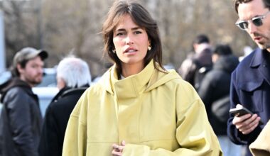 "Netflix Face" : les dermatologues alertent sur cette habitude qui fait vieillir votre peau en un temps record (et comment l'éviter)