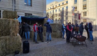 Les agriculteurs accentuent la pression et obtiennent un échange avec la préfète – 34 INFOS