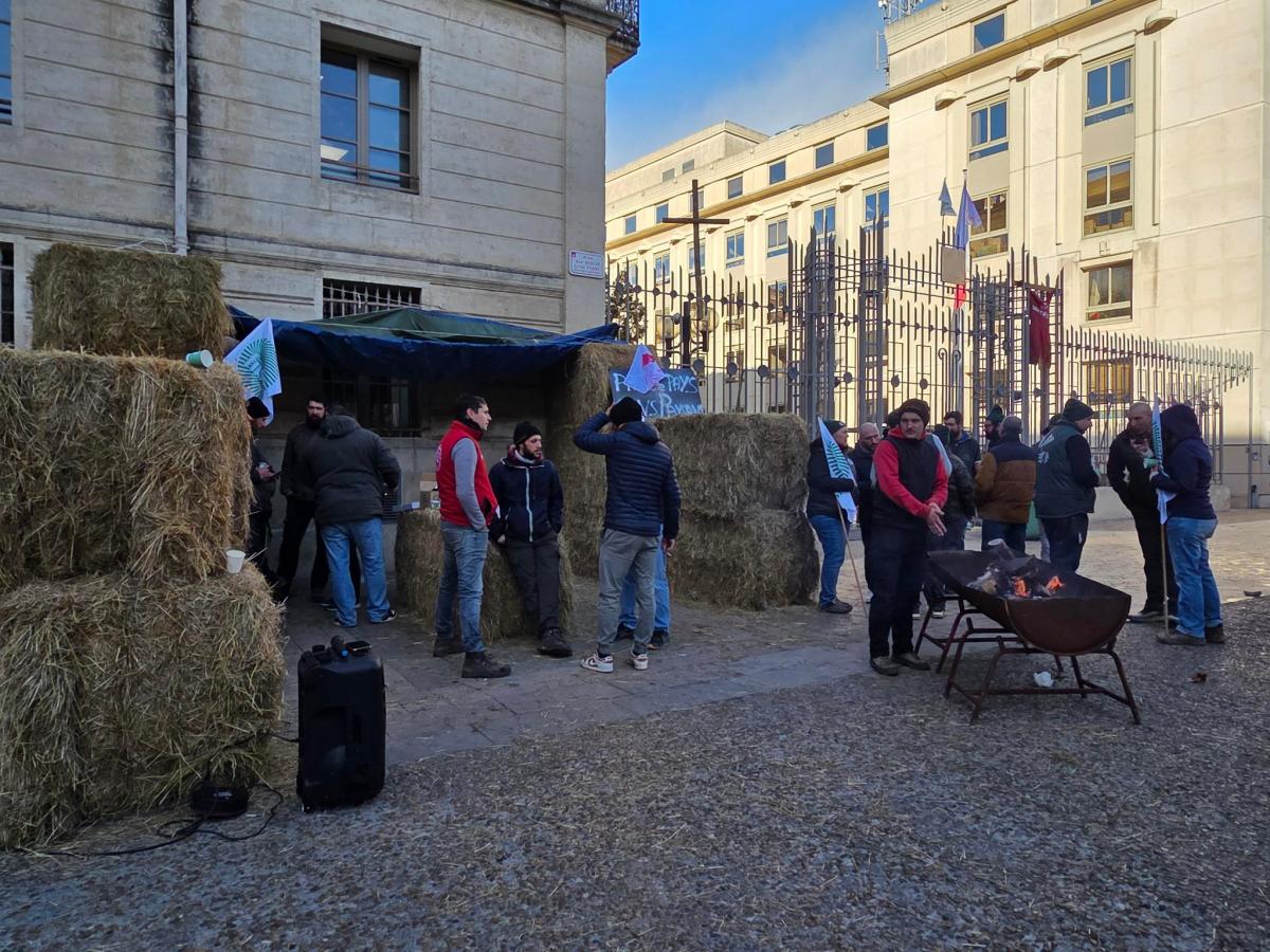 Les agriculteurs accentuent la pression et obtiennent un échange avec la préfète – 34 INFOS