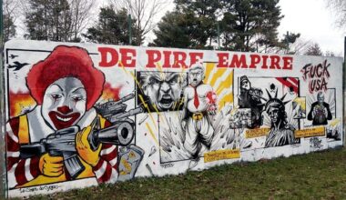 une grande fresque contre l'impérialisme des USA à Nantes