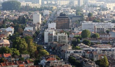 Pourquoi appelle-t-on « barrières » les entrées de Bordeaux sur les boulevards ?