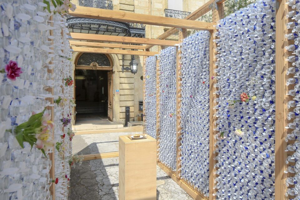 Le projet rappelait les 2 500 litres d’eau nécessaires à la fabrication d’un seul burger.