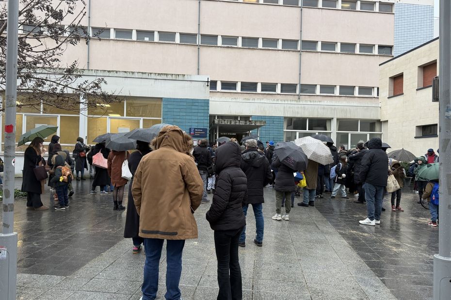 "avec la neige et maintenant le vent, je n'aurai travaillé qu'un jour cette semaine"