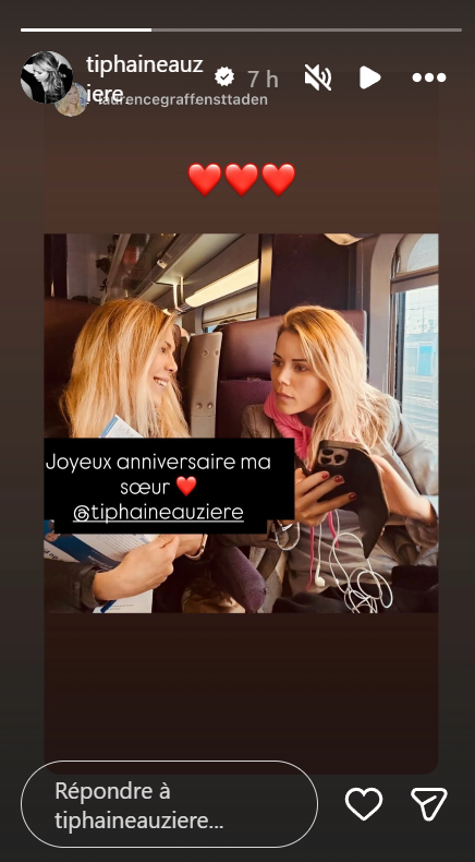 Tiphaine et Laurence Auzière à bord d'un train.