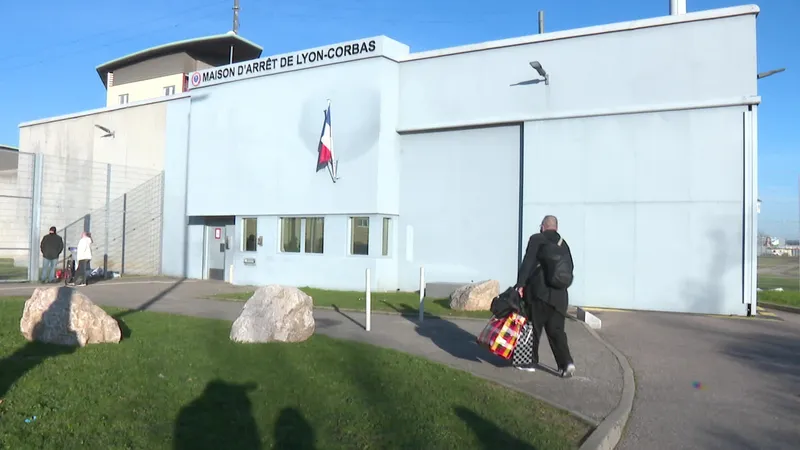 Lyon-Corbas : Condamné à une peine ferme dans le scandale de la Sextape à Saint-Etienne le 1er décembre dernier, Gilles Rossary-Lenglet a fait son entrée en prison ce mercredi 7 janvier 2026.