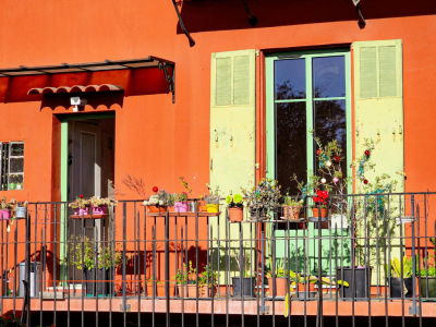 Meublés touristiques à Nice : le TA de Nice suspend partiellement le (…)