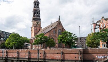 Allemagne : l'AfD veut frapper les Eglises protestantes et catholique au portefeuille