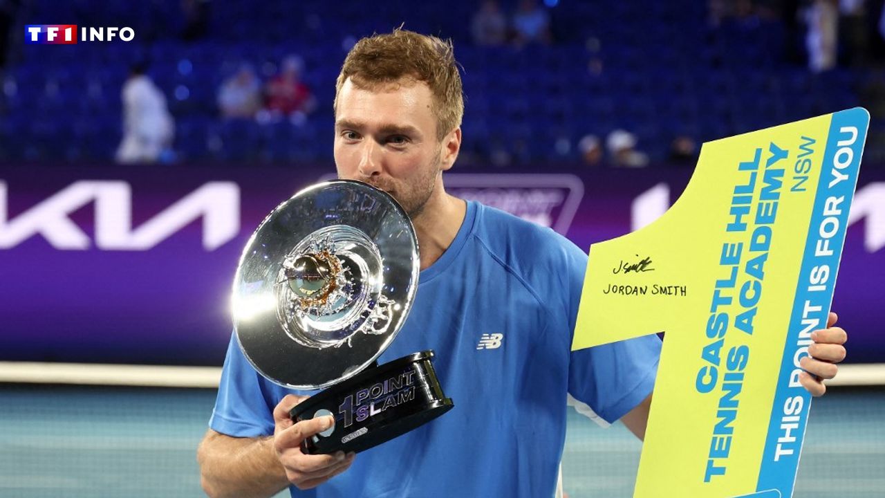 "Un match, un point" : un tennisman amateur élimine cinq joueurs pros et remporte le jackpot