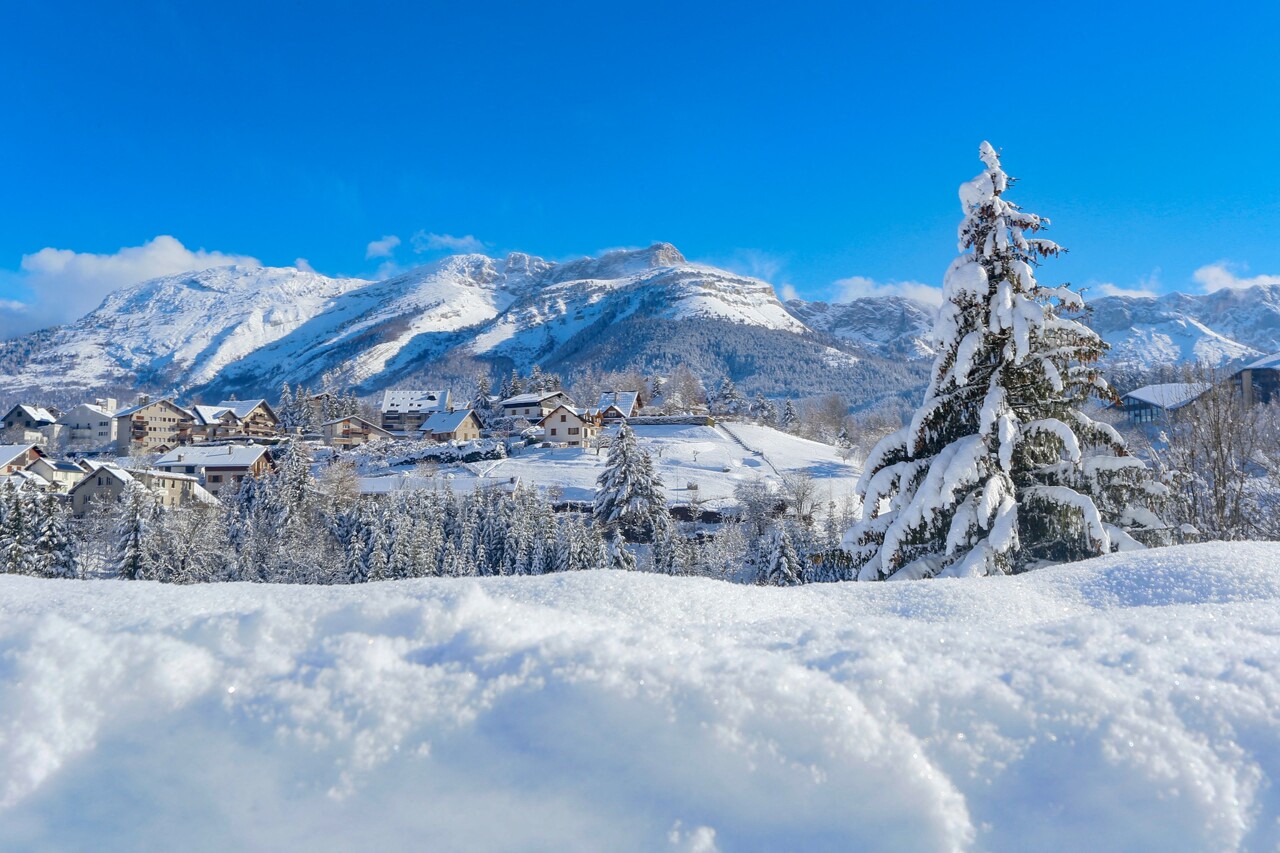 Alpes. Ces stations de ski à une heure de Grenoble sont les plus recherchées sur AirBnb