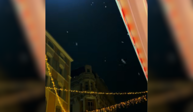 Des flocons de neige tombent sur Marseille, les habitants surpris