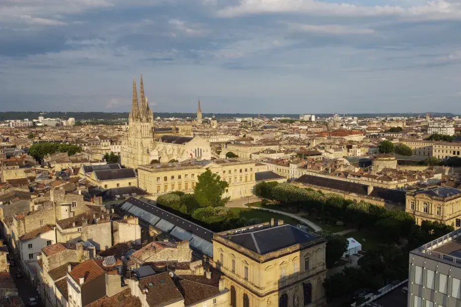 Vue aérienne de la ville de Bordeaux