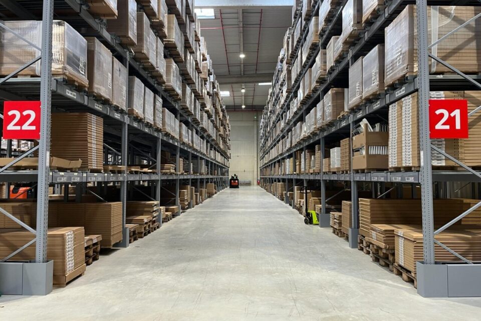 Le dépôt d'Ikea à Toulouse couvre une surface de 10 000 m2.