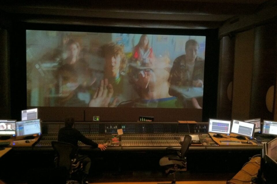 Germain Boulay travaille dans les studios de postproduction. Depuis le covid, il a créé son propre studio chez lui à Rouen.