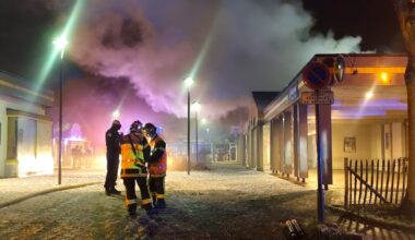 un gros incendie se déclare dans le centre commercial de la Bellangerais, les pompiers sur place