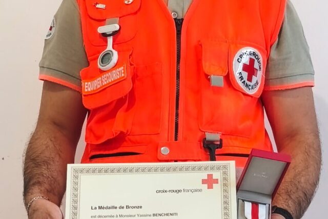 Yassine Bencheniti est bénévole depuis 7 ans à La Croix-Rouge de Saint-Etienne. (© Photo transmise par Yassine Bencheniti)