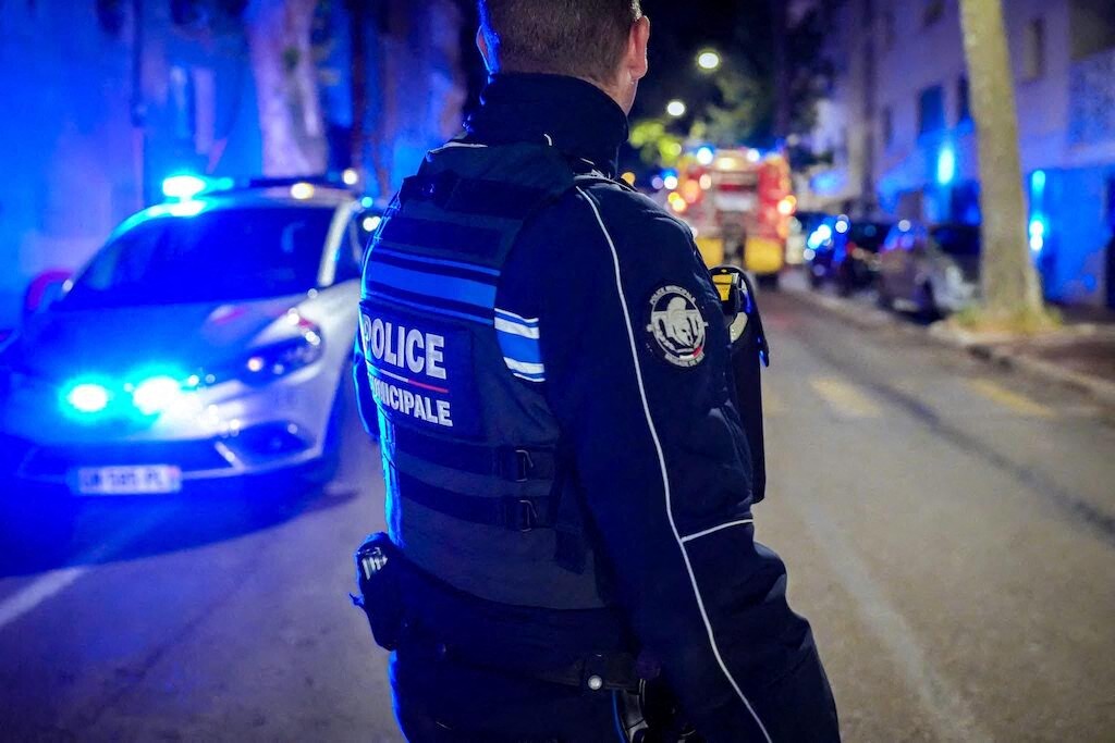 un sans domicile fixe frappé avec une batte de baseball, un homme interpellé