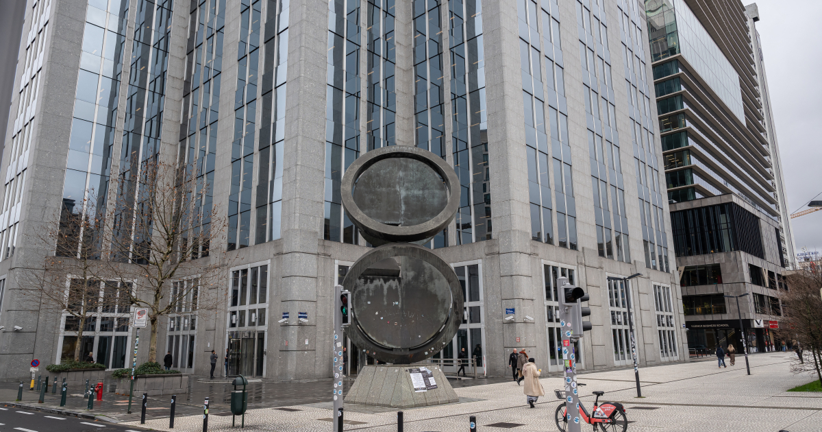 Avoirs russes gelés : comment fonctionne Euroclear, le « notaire » de la finance mondiale