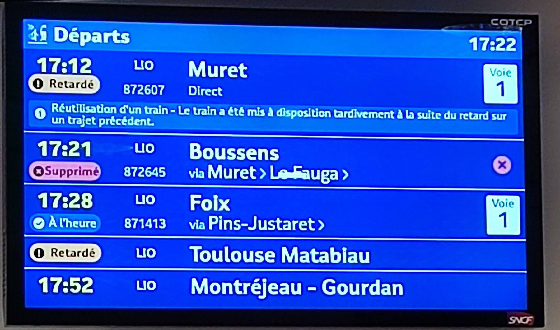 Un exemple des retards et suppressions signalés at tableau d'affichage