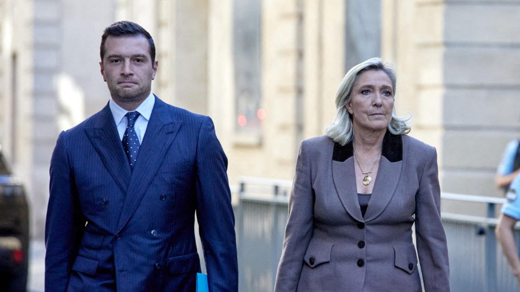 Jordan Bardella n’a plus la même position que Marine Le Pen dans l’affaire des assistants européens