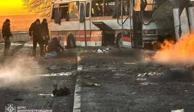 au moins seize morts dans une frappe russe sur un bus dans la région de Dnipropetrovsk