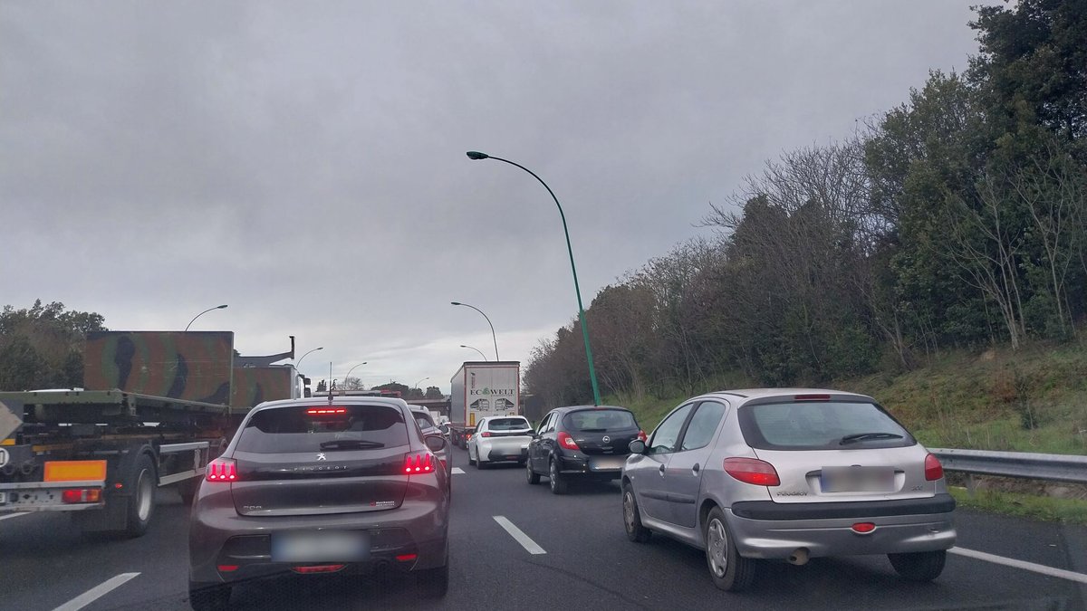 Plus d’une heure pour parcourir quelques kilomètres sur une rocade saturée et colorée de rouge à Toulouse