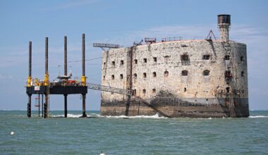 Fort Boyard : "Tout le monde sait"… Un présentateur star du service public fortement pressenti pour animer le célèbre jeu télévisé