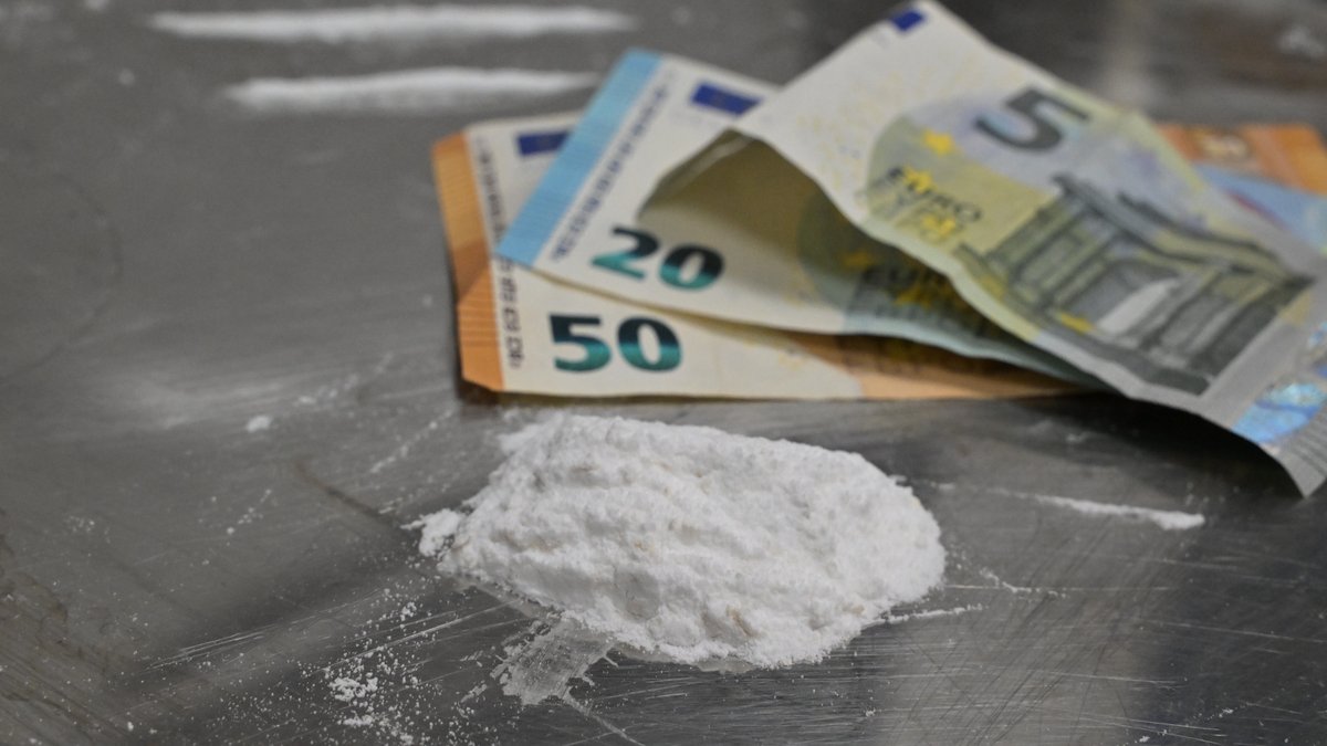 Stoppé par les douaniers avec 4 kg de cocaïne et 2 kg de cannabis, son voyage fait étape en détention