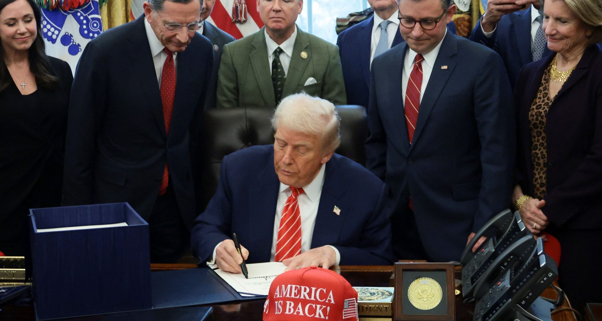 USA-Trump promulgue la loi mettant fin au "shutdown"