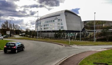 l’hôtel Sheraton et le centre Blue Bamboo, paquebot et totem vidés et fermés depuis plus d’un an
