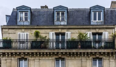 En couple avec Florent Manaudou ? Elsa Bois (DALS) ouvre les portes de son appartement "mignon et bien rangé"