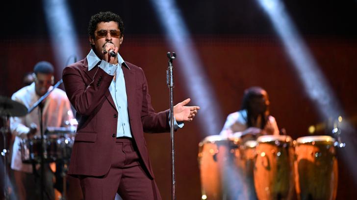 Sur tous les fronts, même celui de la politique, l’artiste Bad Bunny s’apprête à vivre l’un des sommets de sa carrière en assurant seul le show de la mi-temps du Super Bowl 2026/