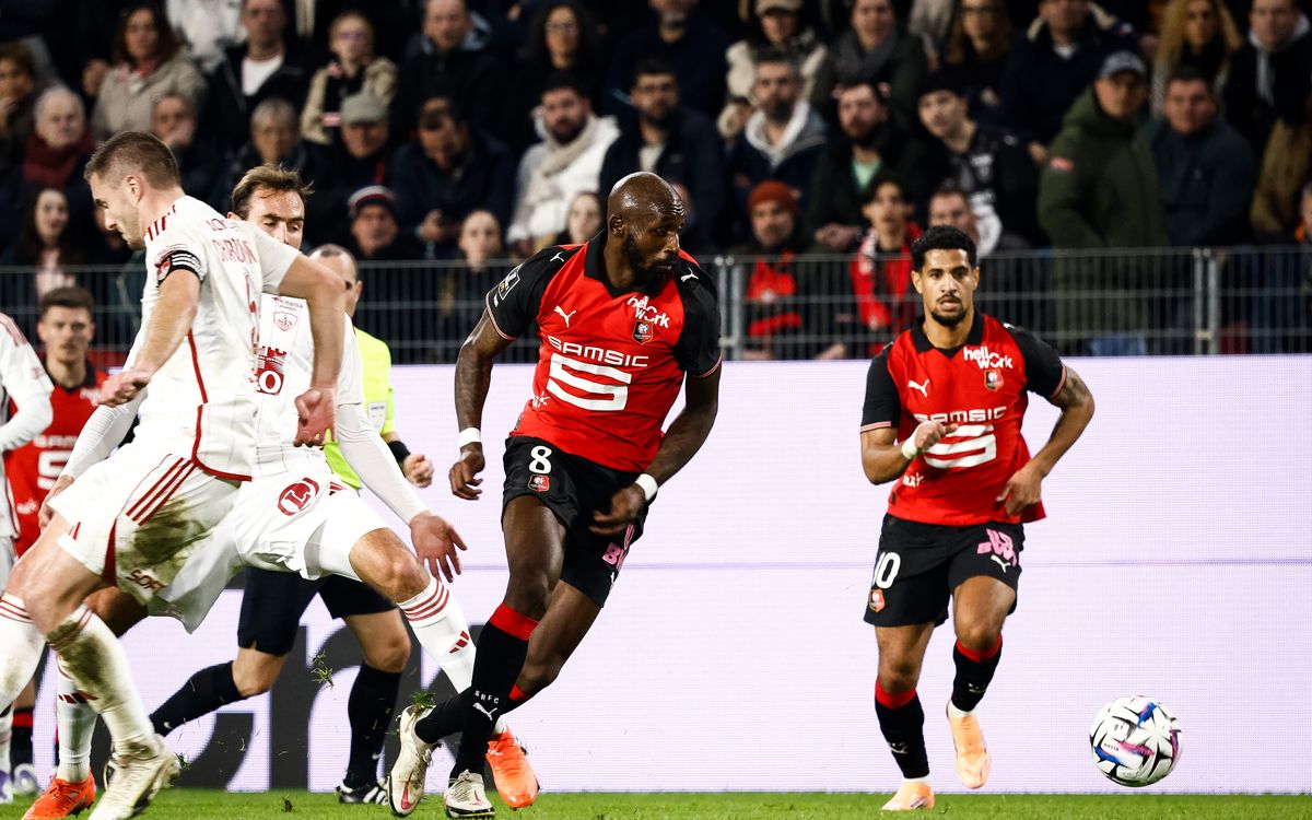 DIRECT - Mercato : Guingamp sur un joueur de Paris, Fofana quitte Rennes, Jacquet en Angleterre, les infos et transferts des dernières heures