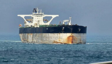 L'UE envisage d'interdire totalement les services de transport de pétrole russe - Business AM