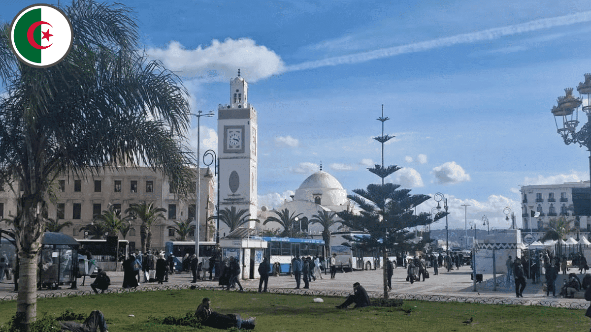 L'influenceur français Jeremstar annonce son arrivée et enflamme les réseaux