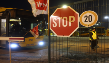 100.000 employés en grève paralysent les transports publics dans toute l'Allemagne | Toute l’actualité en France et dans le Monde