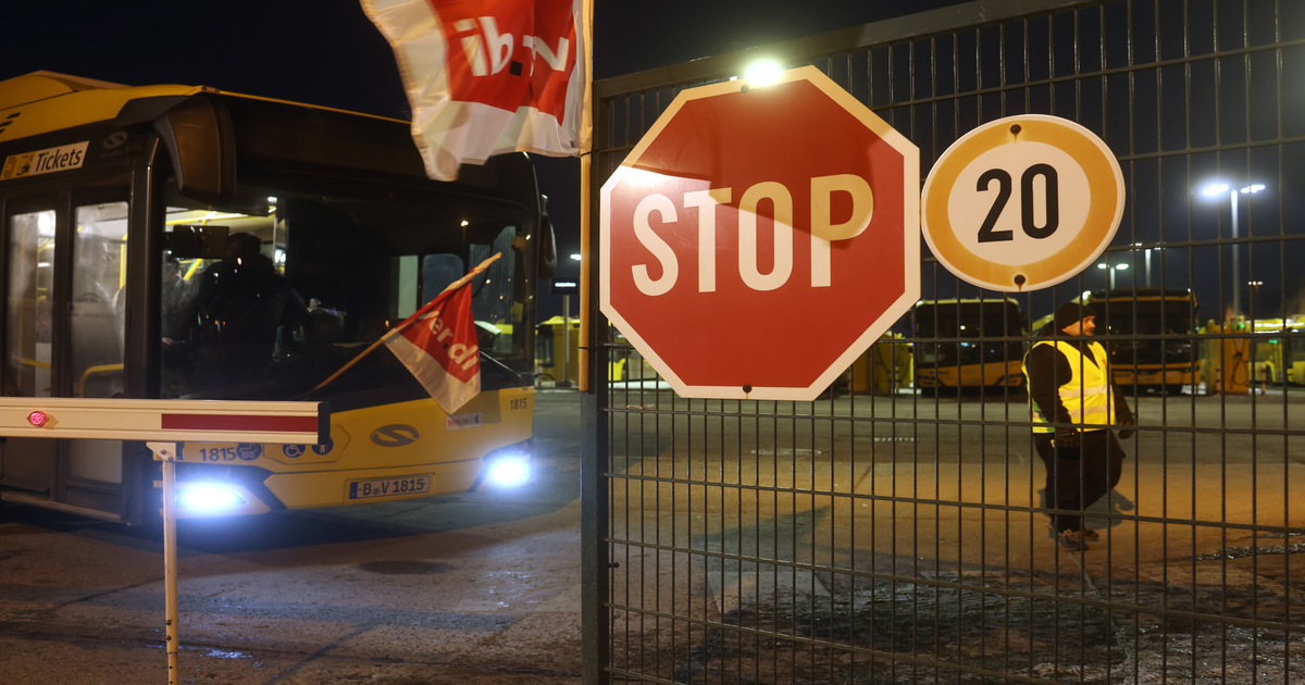 100.000 employés en grève paralysent les transports publics dans toute l'Allemagne | Toute l’actualité en France et dans le Monde